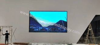 6500K-9500K Εσωτερική διαφήμιση LED οθόνη 60 μοίρες κάθετη γωνία θέασης