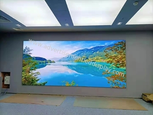 Εσωτερική οθόνη διαφήμισης LED 1500cd φωτεινότητα και υλικό σιδήρου / αλουμινίου για εντυπωσιακά μηνύματα