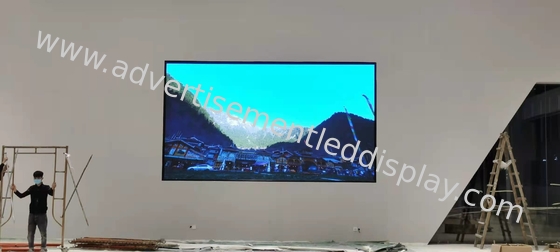 6500K-9500K Εσωτερική διαφήμιση LED οθόνη 60 μοίρες κάθετη γωνία θέασης